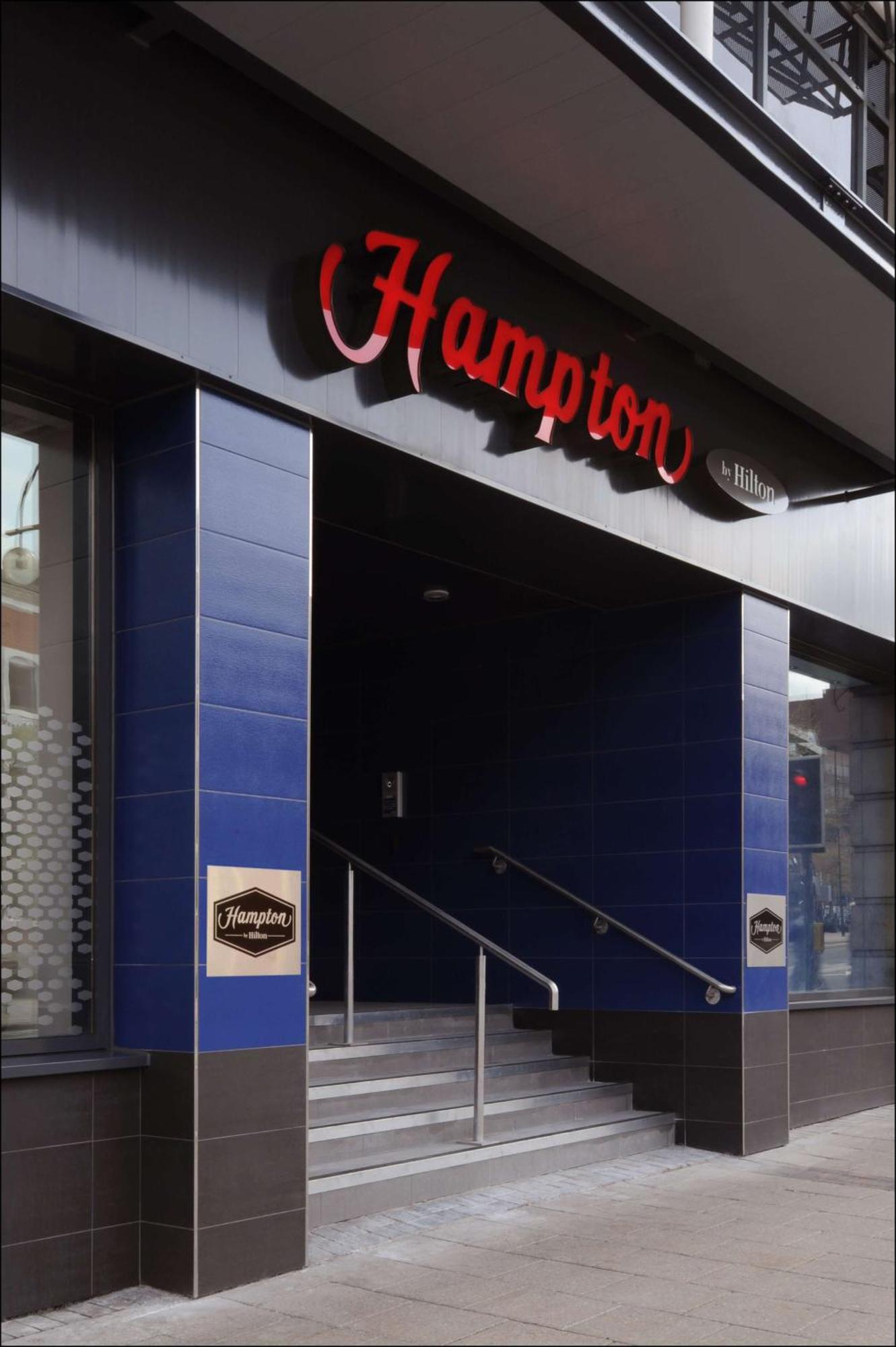 Hampton By Hilton Birmingham Broad Street Hotel Buitenkant foto